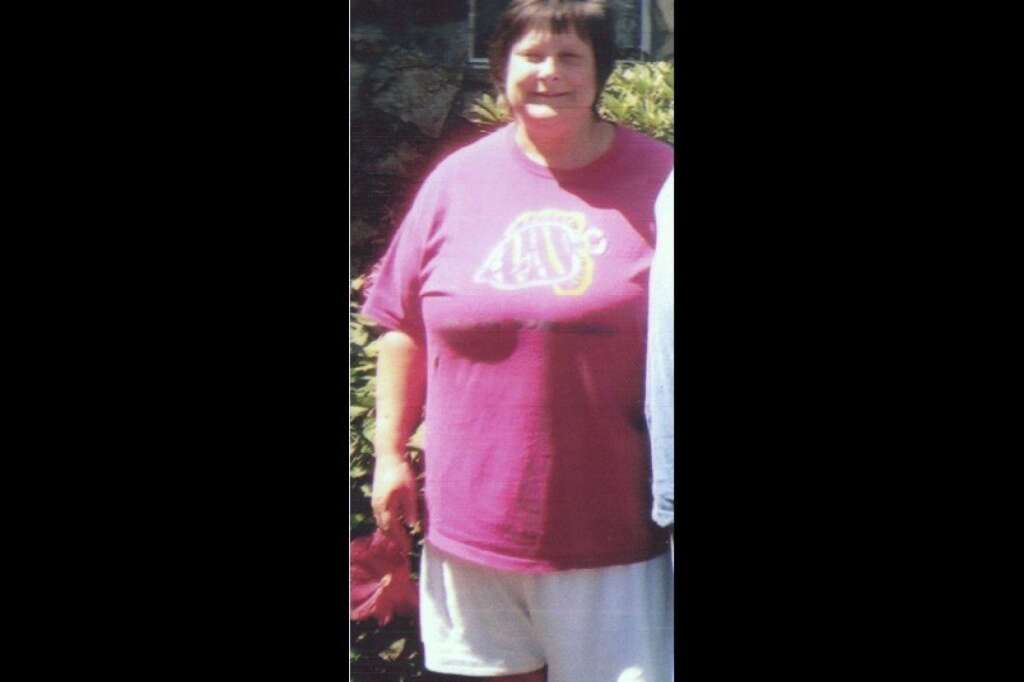 Janis BEFORE - <a href="http://www.huffingtonpost.com/2012/05/04/weight-loss-success-janis-miles_n_1446538.html" target="_hplink">Read Janis's story here.</a>