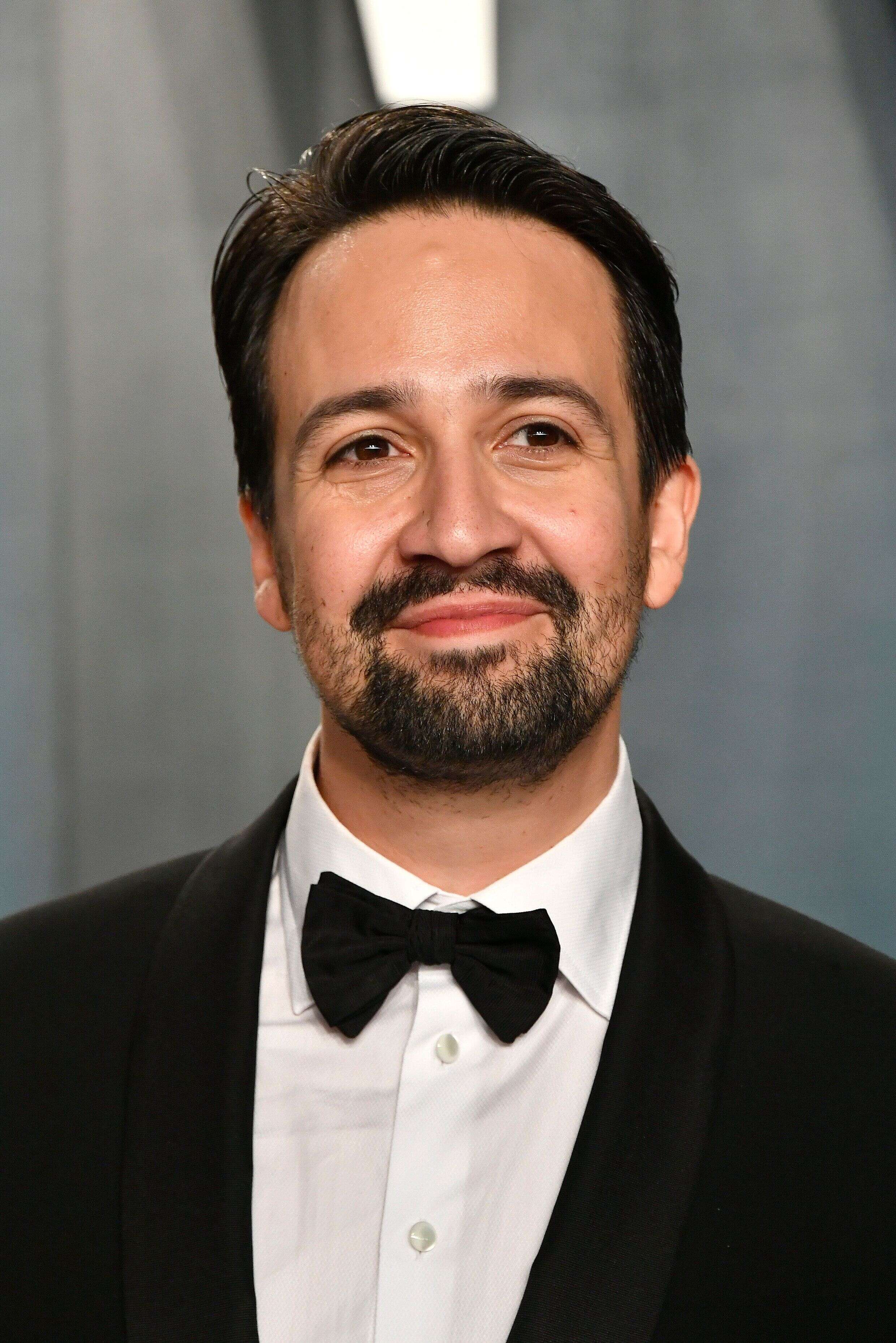 BEVERLY HILLS, CALIFORNIA - FEBRUARY 09: Lin-Manuel Miranda attends the 2020 Vanity Fair Oscar Party hosted by Radhika Jones at Wallis Annenberg Center for the Performing Arts on February 09, 2020 in Beverly Hills, California. (Photo by Frazer Harrison/Getty Images)