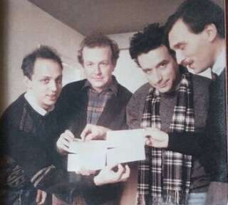 Les 4 fondateurs de <i>Courrier International</i>: Jean-Michel Boissier, Hervé Lavergne, Jacques Rosselin et Maurice Ronai.