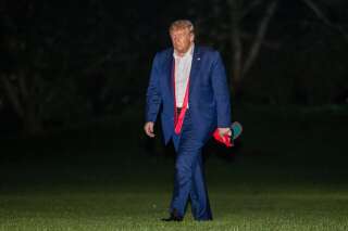 Donald Trump, ici apparaissant très fatigué à la Maison Blanche à Washington à son retour du meeting de Tulsa, le 21 juin 2020.