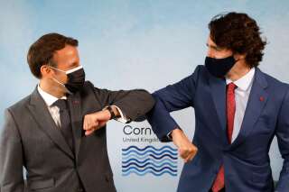 Emmanuel Macron et le premier ministre canadien Justin Trudeau photographiés masqués au G7