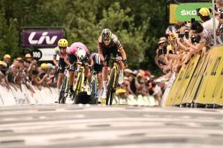 Tour de France Femmes: Des chutes en cascade, un vol plané impressionnant et un abandon