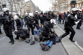 Depuis le mouvement des gilets jaunes, dans les manifestations, des unités légères sont désormais déployées au côté des CRS et des gendarmes mobiles, pour interpeller au cœur des cortèges (photo du 29 janvier 2020, à Paris).
