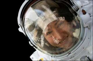<i>Christina Koch lors d'une sortie à l'extérieur de l'ISS.</i>