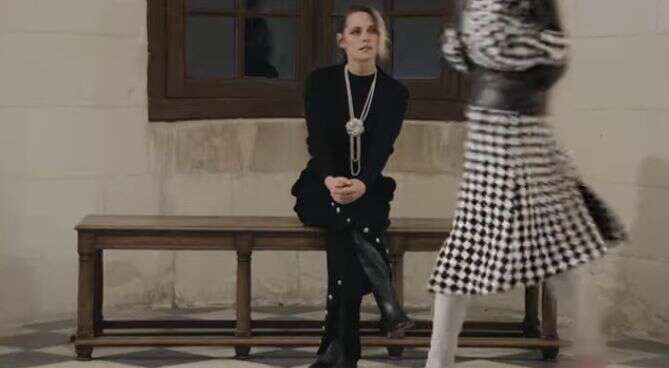 Défilé Chanel Métiers d'Art, jeudi 3 décembre, en présence de Kristen Stewart.