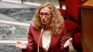 La ministre de l’Éducation nationale, Nicole Belloubet, annonce « suspendre » toutes les messageries de tous les ENT de France.
