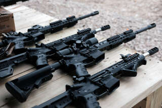 GREELEY, PENNSYLVANIA - OCTOBER 12: AR-15 rifles and other weapons are displayed on a table at a shooting range during the Rod of Iron Freedom Festival on October 12, 2019 in Greeley, Pennsylvania. The two-day event, which is organized by Kahr Arms/Tommy Gun Warehouse and Rod of Iron Ministries, has billed itself as a second amendment rally and celebration of freedom, faith and family. Numerous speakers, vendors and displays celebrated guns and gun culture in America.   Spencer Platt/Getty Images/AFP (Photo by SPENCER PLATT / GETTY IMAGES NORTH AMERICA / Getty Images via AFP)