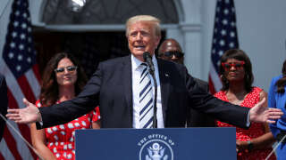 FOTO DE ARCHIVO: El expresidente estadounidense Donald Trump habla con los medios en su club de golf en Bedminster, Nueva Jersey, EE. UU., el 7 de julio de 2021. REUTERS/Eduardo Muñoz/Foto de archivo