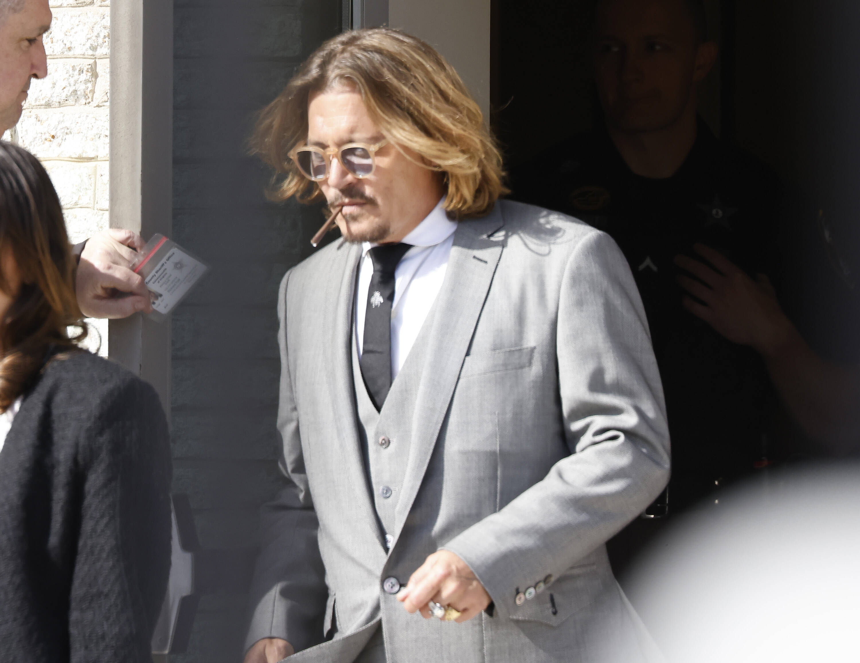 La première photo de Johnny Depp dans le prochain film de Maïwenn
