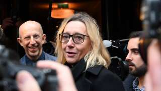 French author Virginie Despentes speaks to the press upon her arrival at the Drouant restaurant in Paris ahead of the announcement of the winner of France's literary prize, the Prix Goncourt, on November 4, 2019. (Photo by DOMINIQUE FAGET / AFP)