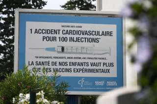 Une affiche antivax placardée dans l’agglomération de Toulouse.