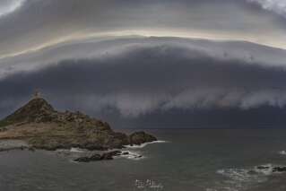 « L’impression d’être dans un cyclone » : l’histoire derrière cette photo de l’arrivée de l’orage en Corse