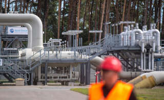 30 August 2022, Mecklenburg-Western Pomerania, Lubmin: Pipe systems and shut-off devices at the gas receiving station of the Nord Stream 1 Baltic Sea pipeline and the transfer station of the OPAL (Ostsee-Pipeline-Anbindungsleitung - Baltic Sea Pipeline Link) long-distance gas pipeline. From August 31 to September 2, no gas will flow to Germany due to maintenance work, the Russian state-owned company Gazprom had announced. After that, 33 million cubic meters of natural gas should be delivered daily again. This corresponds to the 20 percent of the daily maximum output to which Russia had already reduced the supply a few weeks ago. Photo: Stefan Sauer/dpa (Photo by Stefan Sauer/picture alliance via Getty Images)