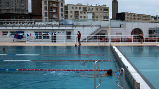 Plus de trente piscines du groupe Vert Marine sur les 90 que compte le groupe étaient fermées lundi 5 septembre.