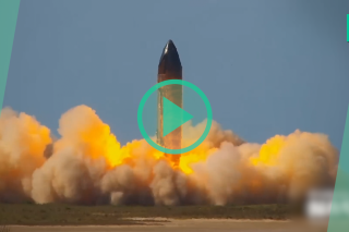 Le dernier essai de la fusée lunaire de SpaceX était si puissant qu’il a déclenché un incendie