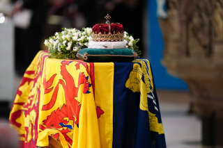 Pourquoi l’avion qui transporte le cercueil de la reine Elizabeth II est « stratégique »