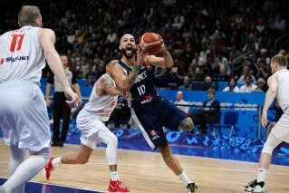Le résumé de l’extraordinaire victoire française en demi-finale de l’Eurobasket