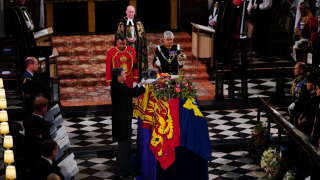 Members of the royal family watch as the Imperial State Crown is removed from the coffin during the Committal Service for Britain's Queen Elizabeth II in St George's Chapel inside Windsor Castle on September 19, 2022. - Monday's committal service is expected to be attended by at least 800 people, most of whom will not have been at the earlier State Funeral at Westminster Abbey. (Photo by Ben Birchall / POOL / AFP)