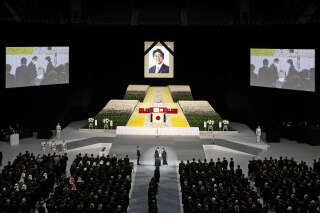 Pourquoi les funérailles nationales pour Shinzo Abe indignent beaucoup de Japonais