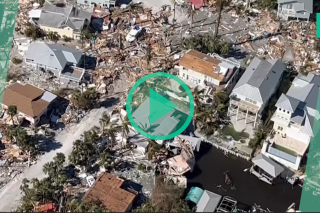 Image aérienne montrant les dégâts causés par l’ouragan Ian à Fort Myers Beach, en Floride.