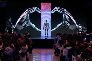Elon Musk et Tesla dévoilent Optimus, un robot humanoïde qui « transformera la civilisation »