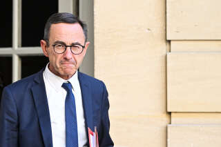 « Notre passé est un passif » : Retailleau incite Sarkozy à « quitter » LR