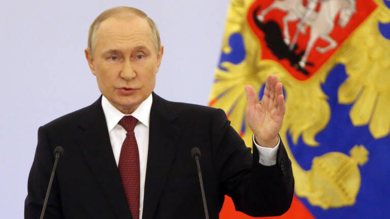 Sans être nommé, Vladimir Poutine était clairement ciblé en creux par les choix du comité du prix Nobel de la Paix (photo prise le 30 septembre à Moscou).
