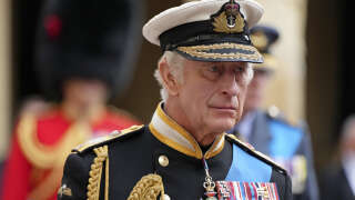 Le roi Charles III, ici photographié le 19 septembre à l’occasion des funérailles d’État de sa mère Elizabeth II, sera officiellement couronné le 6 mai prochain.