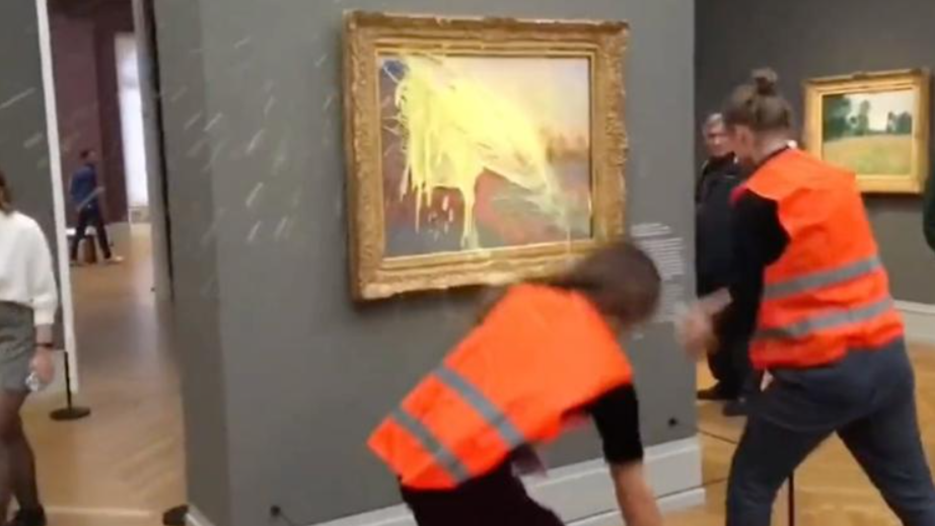 Claude Monets „Les Meules“ wurde von Umweltaktivisten mit Brei besprüht