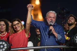 « Le Brésil est de retour » assure Lula, « inquiet » du silence assourdissant de Bolsonaro