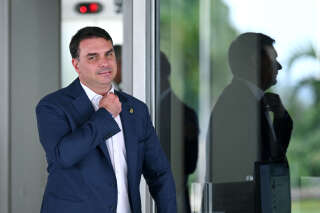Le fils aîné de Bolsonaro se réjouit du vote massif pour son père et appelle à ne pas baisser les bras