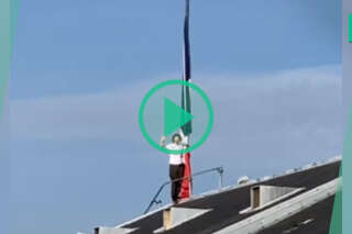 Un militant écologiste met en berne le drapeau français sur le toit du Panthéon