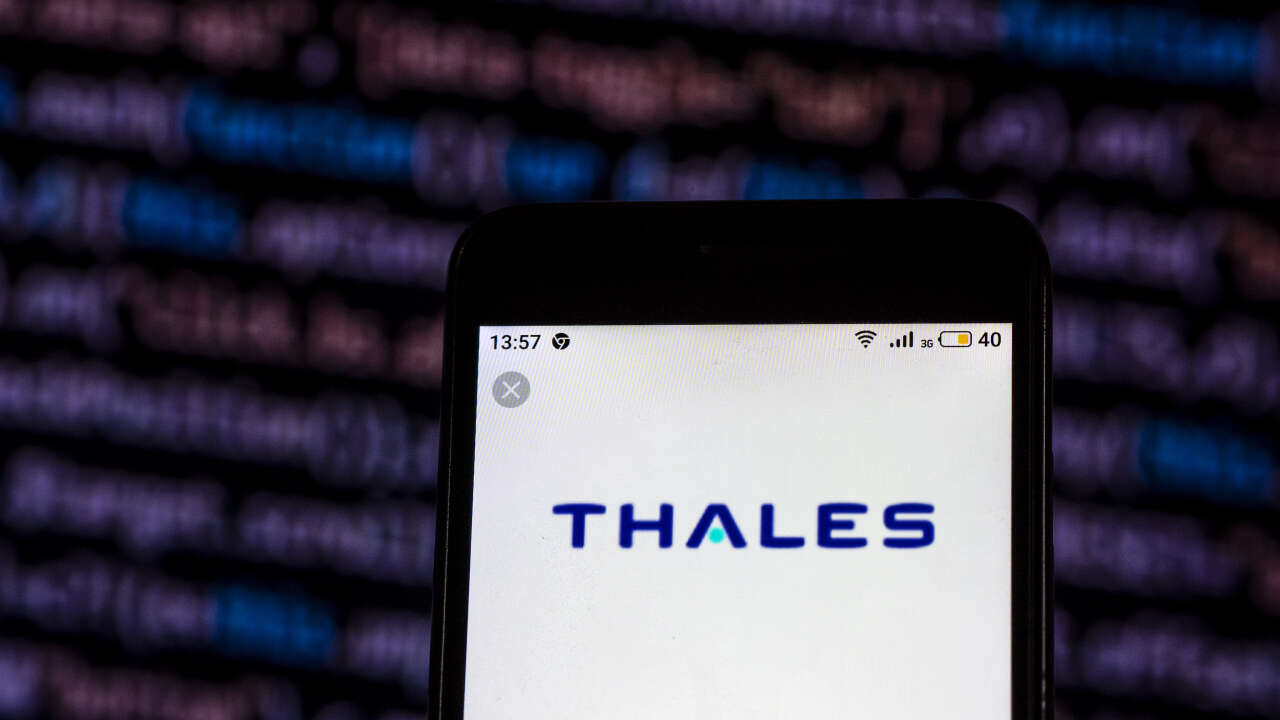 Thalès craint un vol de données informatiques et enquête