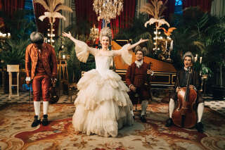 Avec « Marie-Antoinette » sur Canal+, pourquoi la reine revient sur le devant de la scène