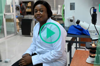 Cette scientifique ivoirienne veut devenir un « modèle pour les jeunes filles »