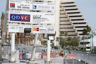 Une filiale de Vinci mise en examen pour les conditions de travail sur ses chantiers au Qatar