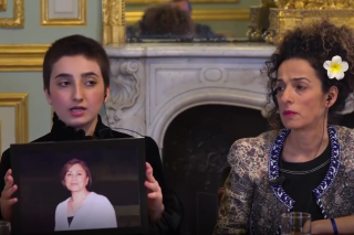 Cette jeune Iranienne raconte son geste bouleversant après la mort de sa mère