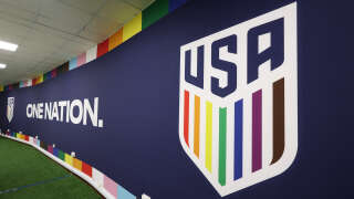 À Doha, au Al Gharafa Stadium, l’équipe des États-Unis a trouver une manière détourner d’afficher son soutien à la communauté LGBT.