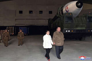 Pour la première fois, Kim Jong-un s’affiche avec sa fille et possible successeure