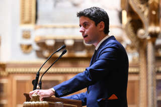 Gabriel Attal annonce un « drame innommable » en pleine séance au Sénat