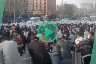 Les images des manifestations dans la plus grande usine d’iPhone de Chine