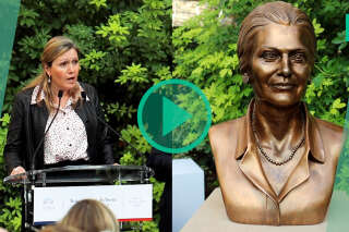 « Notre ambition est d’être digne de vous » : un buste de Simone Veil inauguré à l’Assemblée