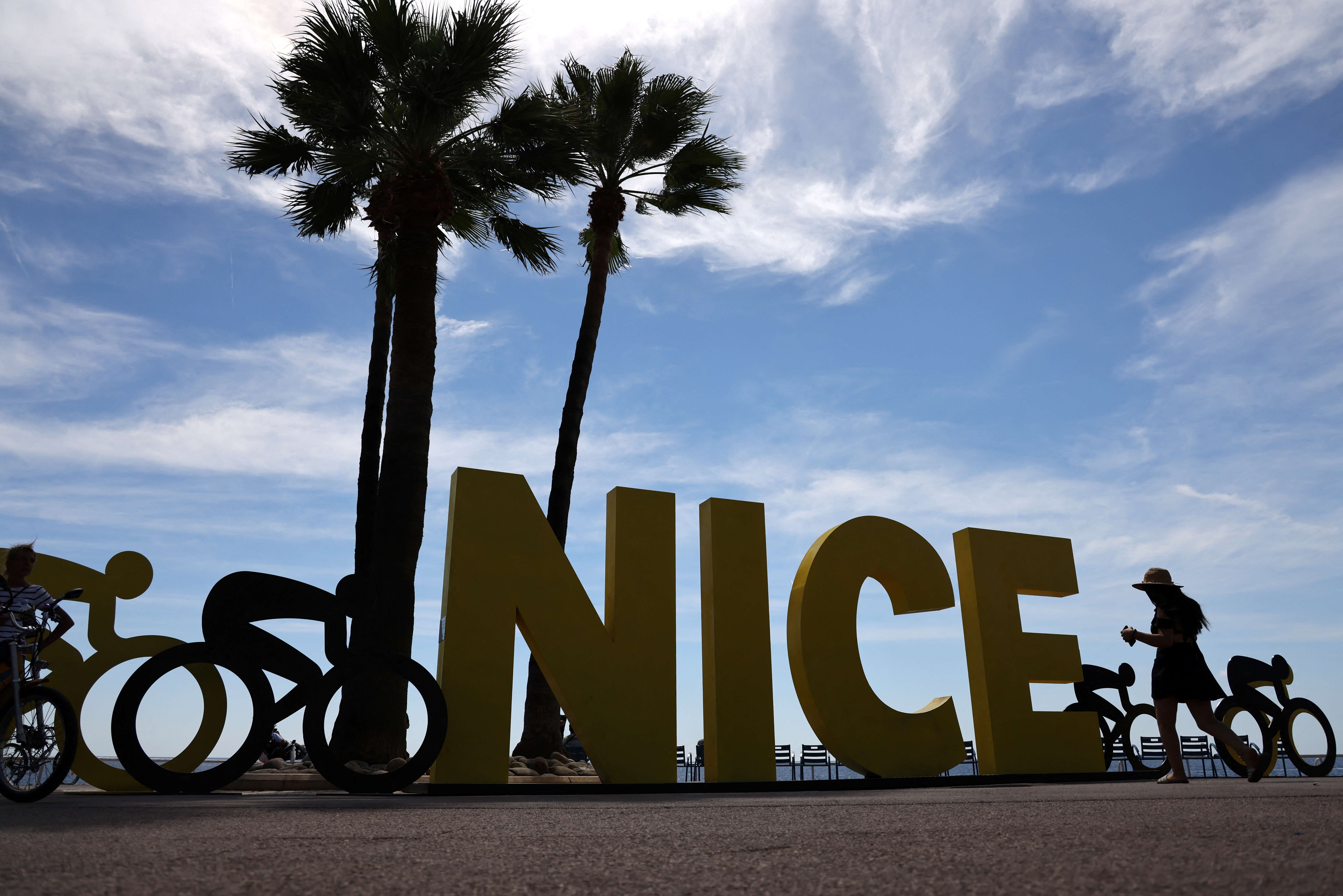 En 2024, pour la première fois depuis 1905, le Tour de France cycliste ne se terminera pas à Paris, mais à Nice. Une décision prise en raison de la concomitance des Jeux olympiques de Paris 2024 (photo d’illustration prise à l’occasion du grand départ du Tour 2020).