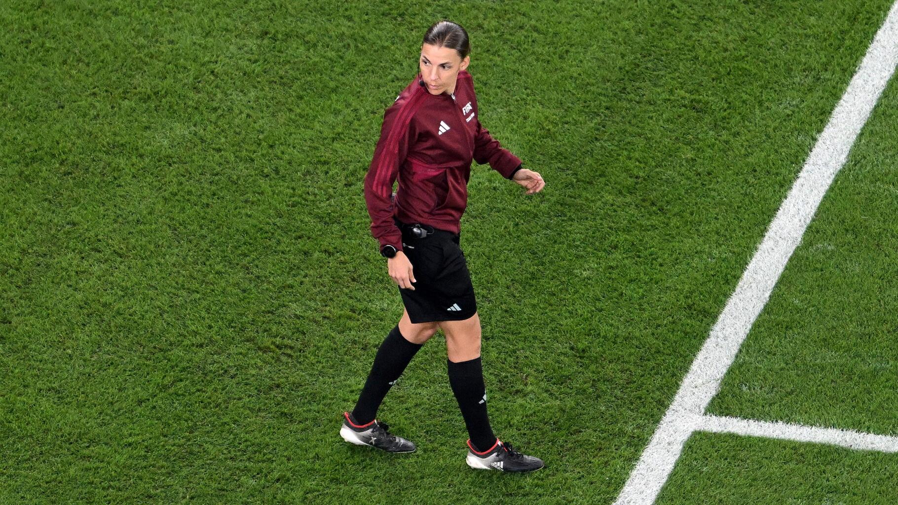 Stéphanie Frappart árbitro Costa Rica-Alemania, primera vez de una mujer en un Mundial