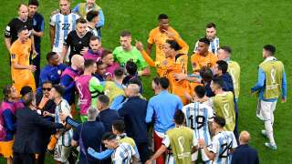 Al termine del match, la tensione era più che palpabile tra Olanda e Argentina, nei quarti di finale del Mondiale 2022.