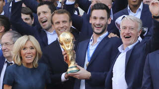 Coupe du monde au Qatar : L’agenda de Macron lui permet-il de recevoir les Bleus ? (photo prise à l’Elysée le 16 juillet 2018, au lendemain du deuxième sacre mondial des Bleus)