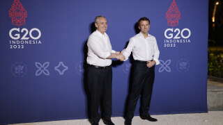 Emmanuel Macron e il presidente argentino Alberto Fernandez, 14 novembre 2022 a Bali durante il vertice del G20.