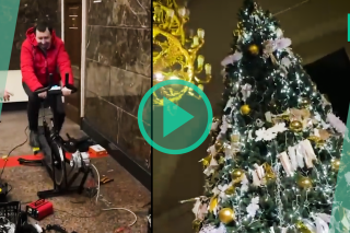 Ukraine : À la gare de Kiev, on pédale pour illuminer le sapin de Noël