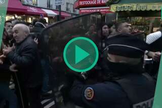 Fortes tensions et affrontements dans les rassemblements d’hommages après la fusillade à Paris