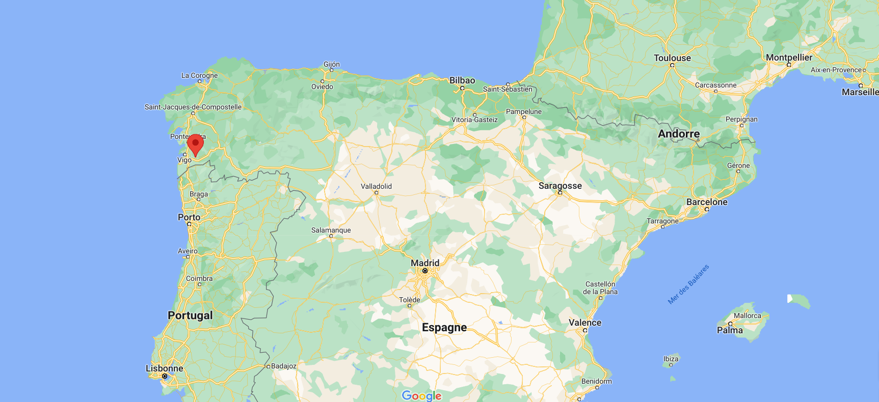 Devant ralier les villes de Lugo à Vigo, le bus avait prévu d’arriver à destination après 22 heures mais est tombé dans la rivière vers 21h20, à hauteur de Cerdedo-Cotobade.